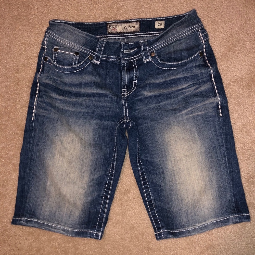 BKE jean shorts/bermudas 28